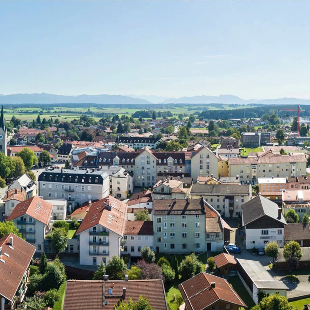 Luftaufnahme Holzkirchen – AVACOMM Glasfasernetz für stabile Internetversorgung in der Region