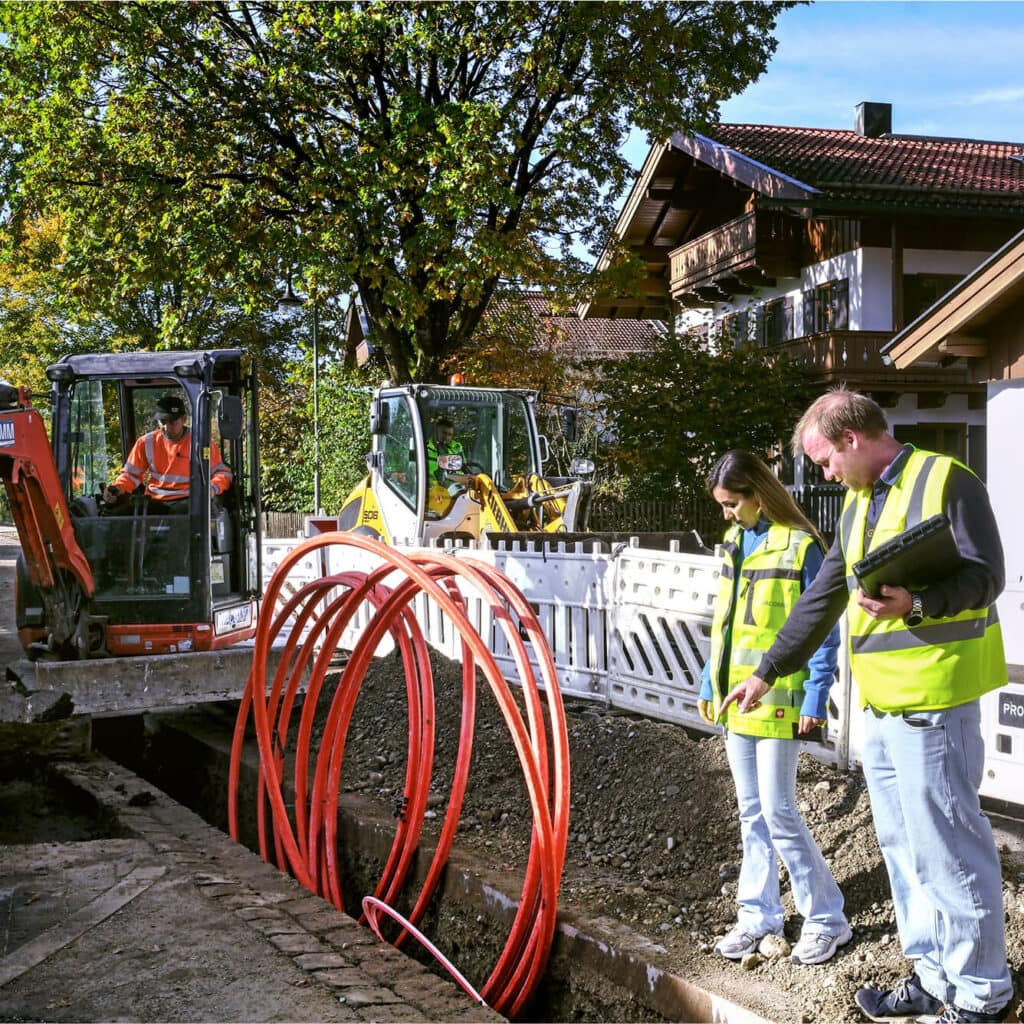 Bauarbeiten am Glasfasernetz – AVACOMM realisiert regionale Infrastrukturprojekte für schnelles Internet